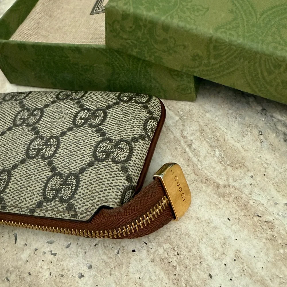 Gucci Key Case - Picture 3 of 5